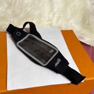 Avia Black and Gray Arm Band with Clear Window not for Pro Max sizes